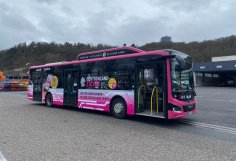 Sologasbus der koveb auf dem Betriebshof von vorne rechts