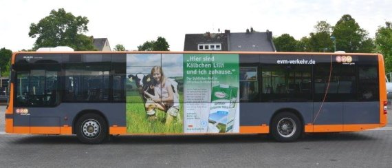 Beispiel einer Traffic-Board Busaußenwerbung auf einem Solobus der Koblenzer Verkehrsbetriebe
