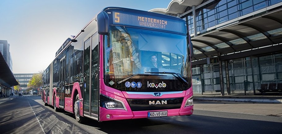 Gasbus der koveb am Hauptbahnhof